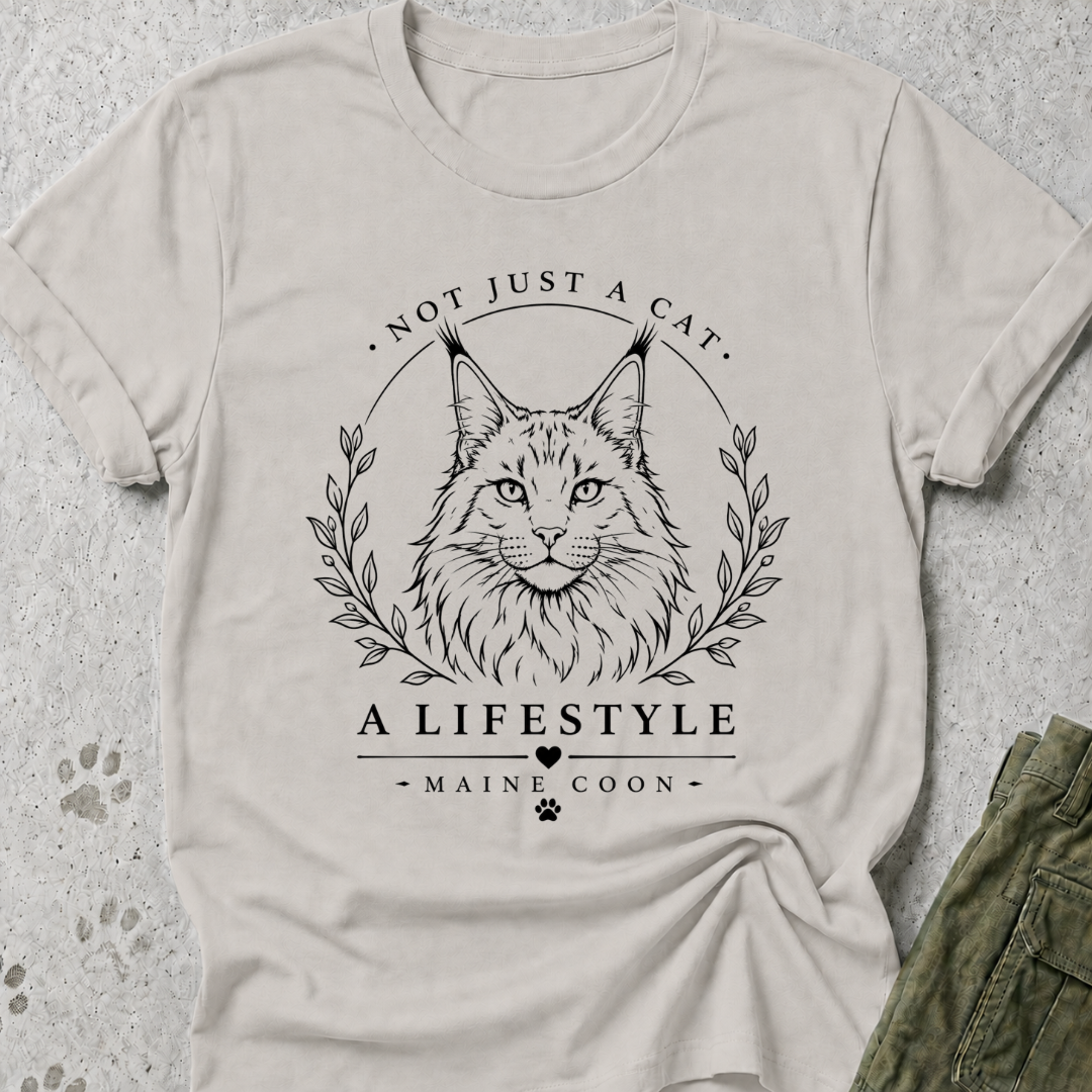 Maine Coon Lifestyle Graphic Tee